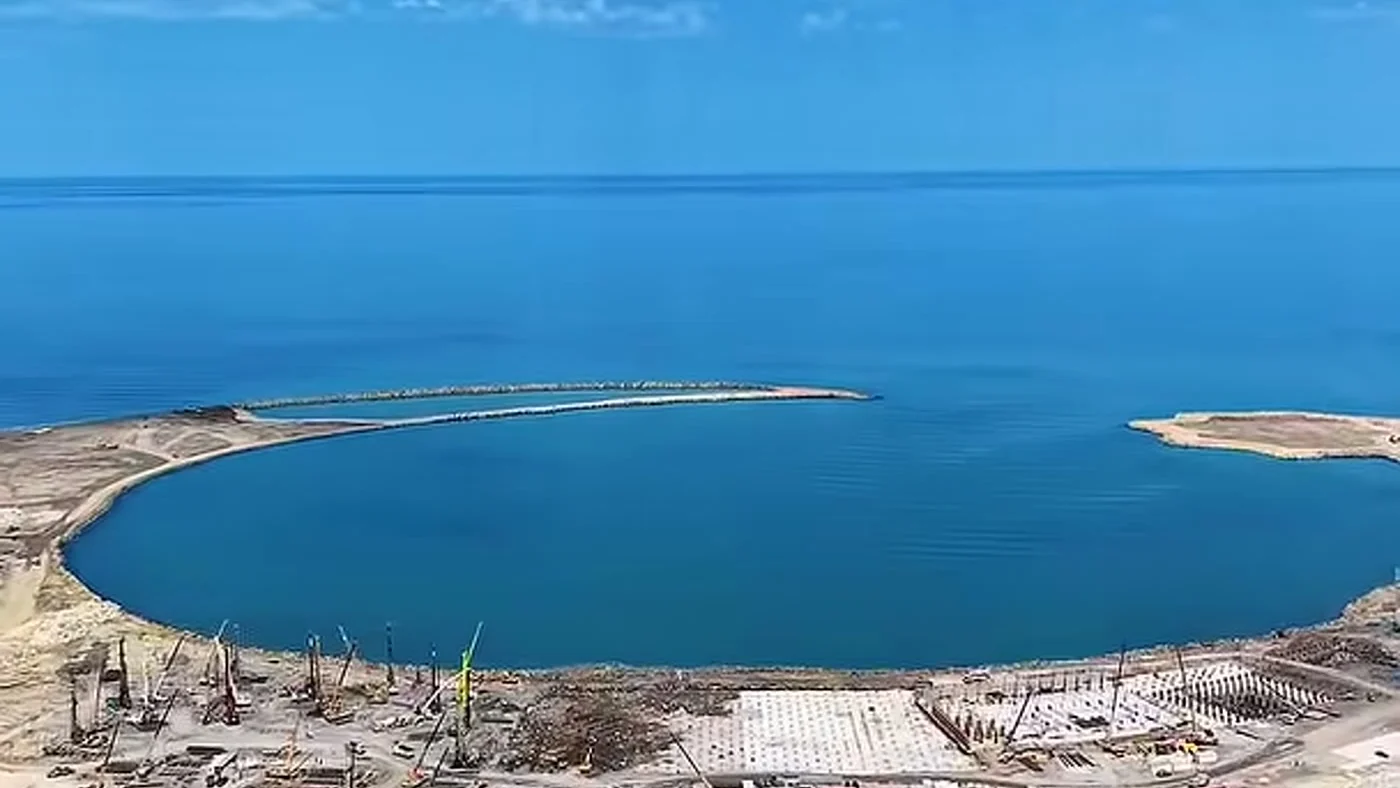 Ada və ətrafındakı sahil